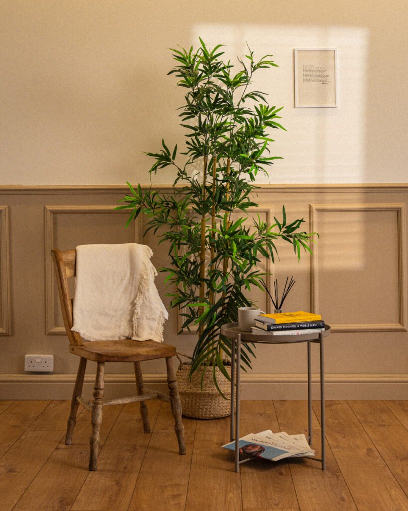 THE LIVING ROOM